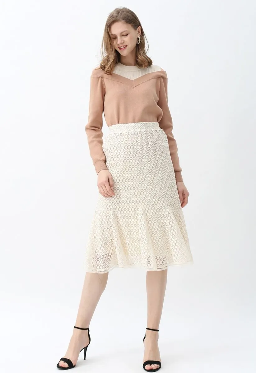 Jupe mi-longue fleurette au crochet à volants en crème